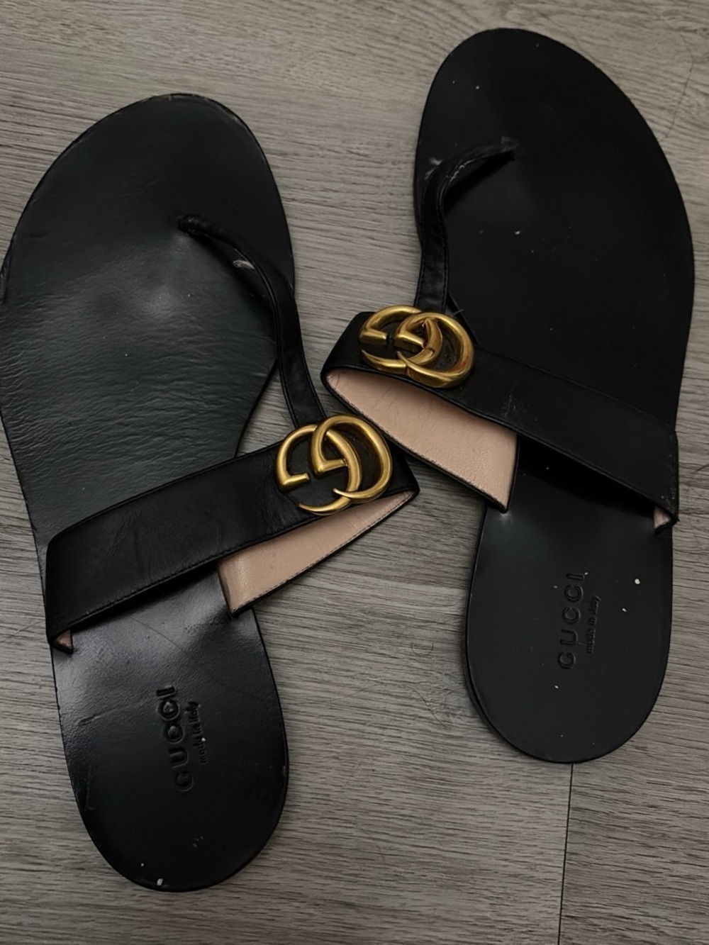 Gucci Black Leather Slide Sandals with Gold Double-G